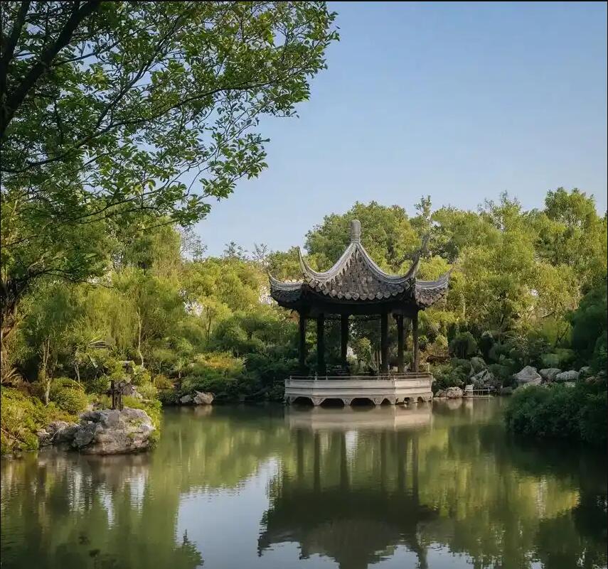 高明紫霜餐饮有限公司